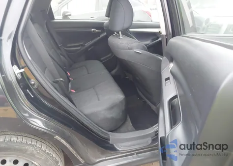 2010 Toyota Matrix z USA, uszkodzony, nr VIN 2T1KU4EE7AC255292